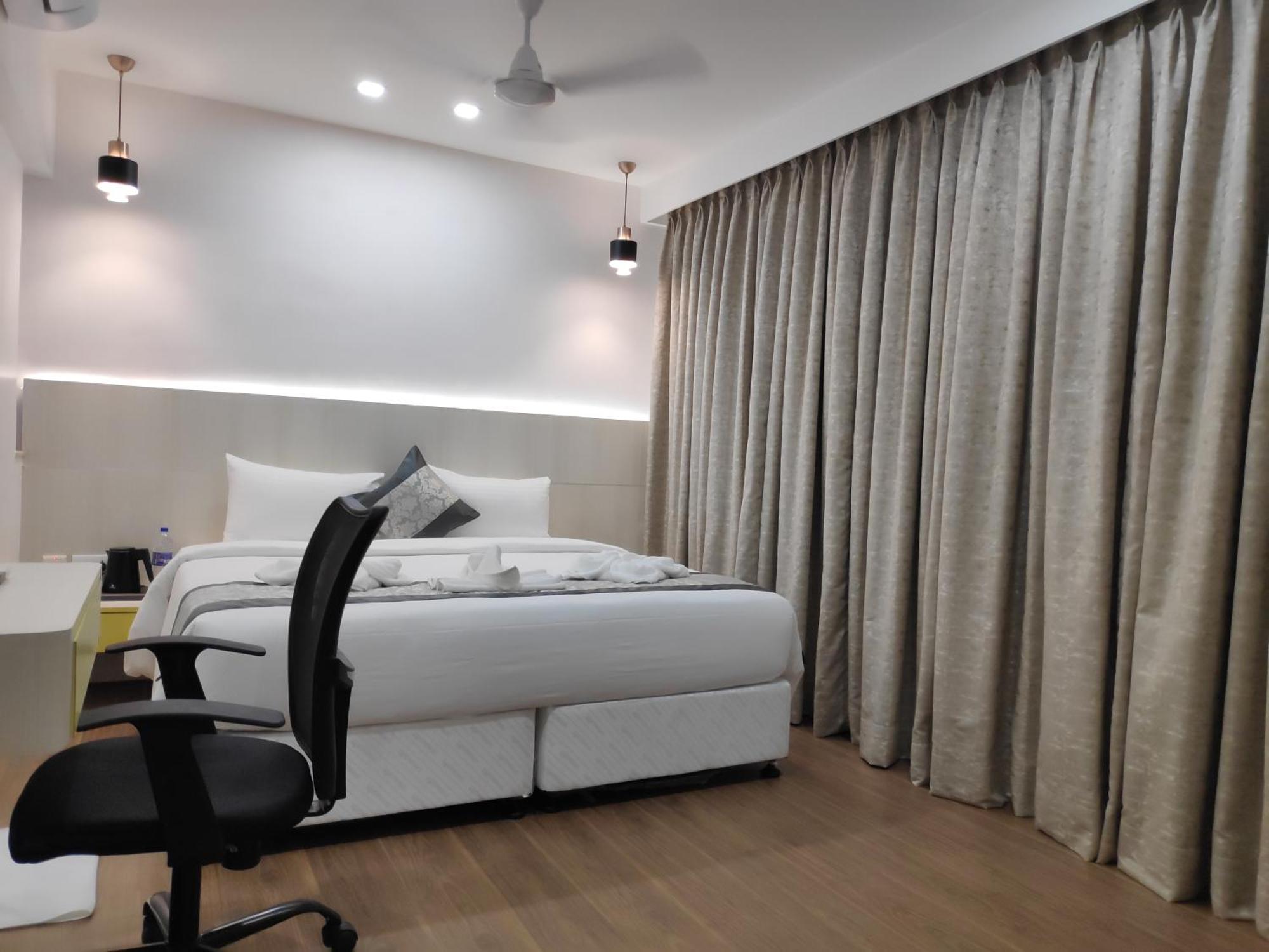 White House By Maxxvalue Service Apartments Bandra Bombay Esterno foto