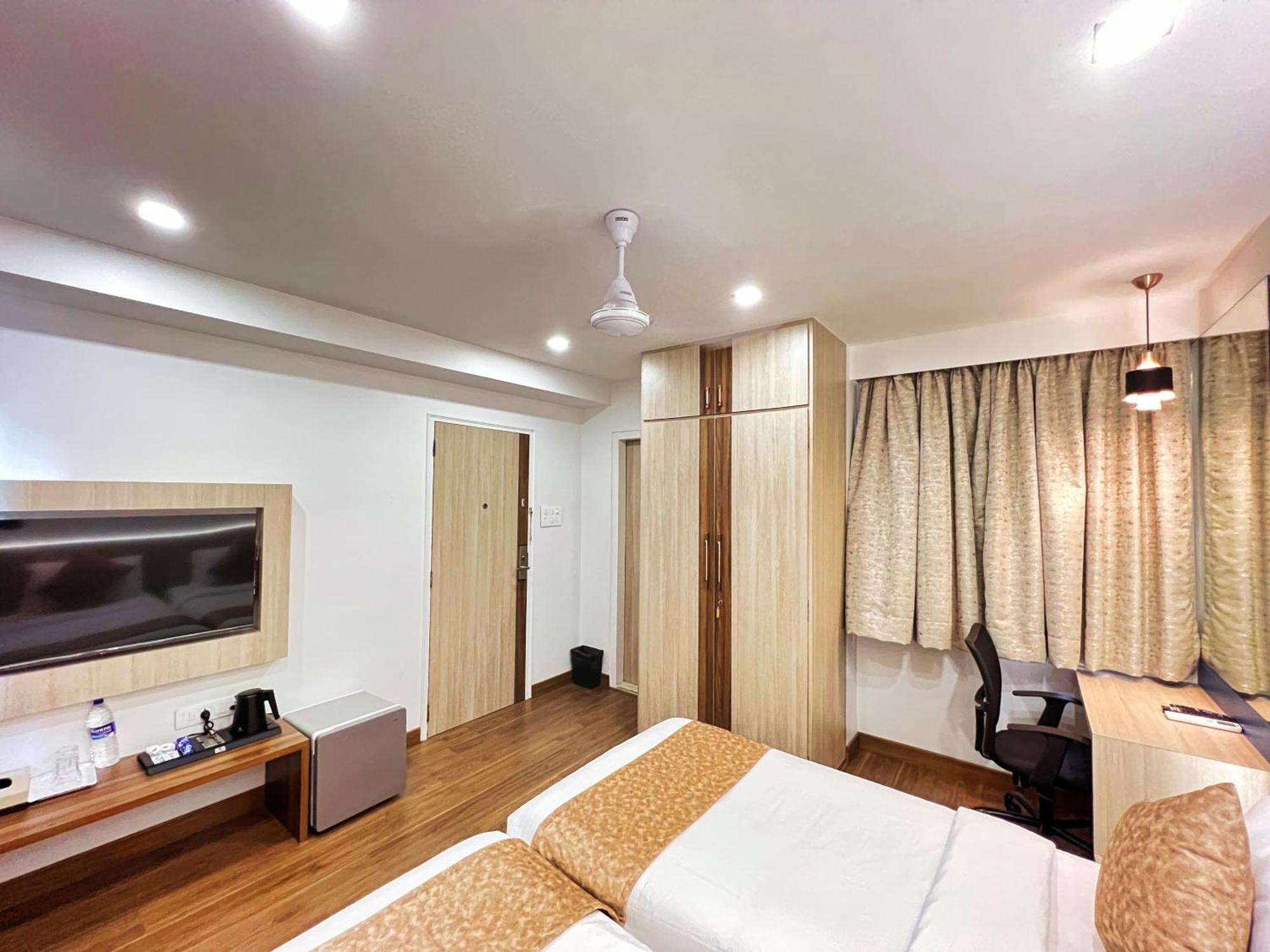 White House By Maxxvalue Service Apartments Bandra Bombay Esterno foto