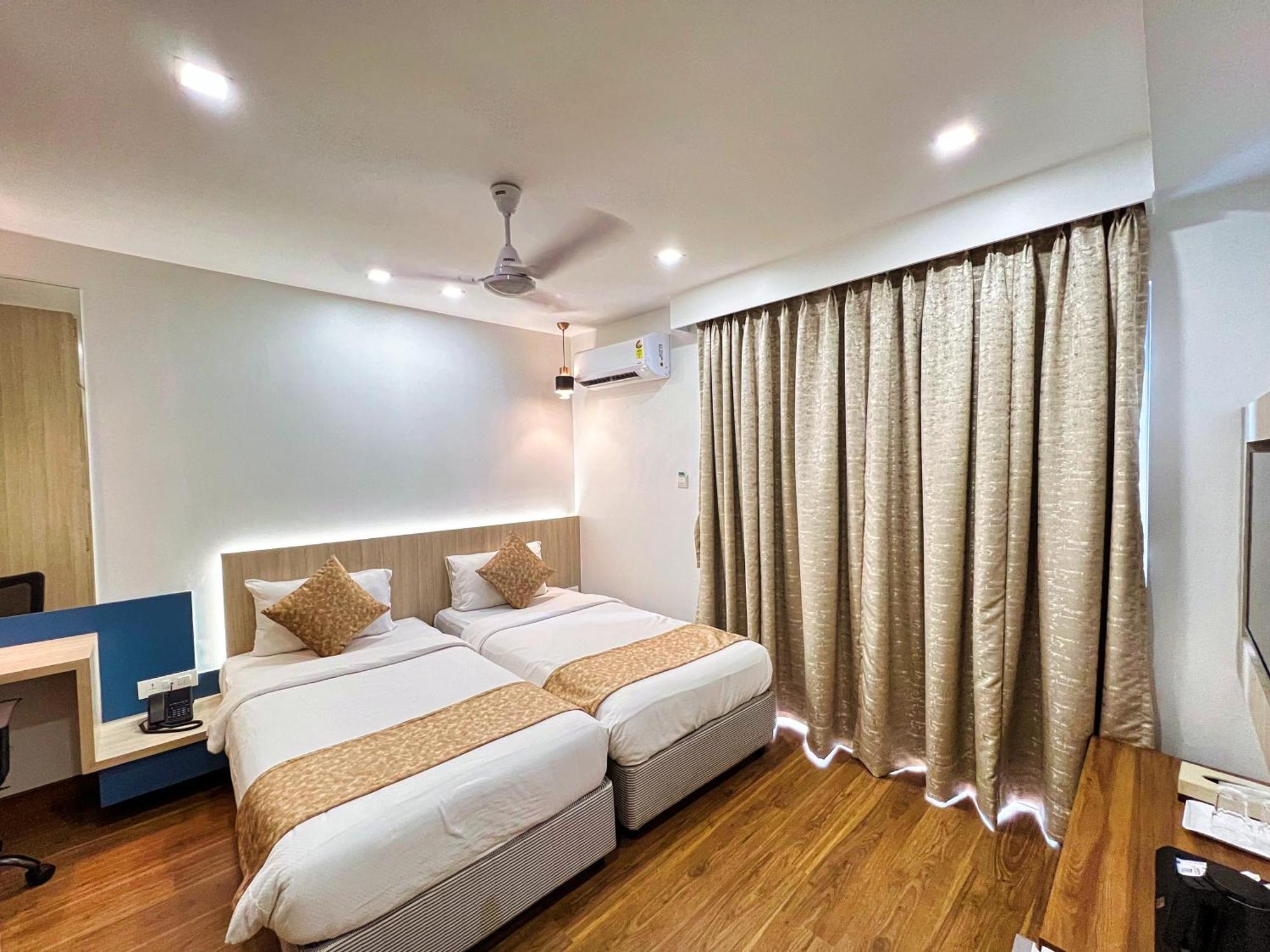 White House By Maxxvalue Service Apartments Bandra Bombay Esterno foto