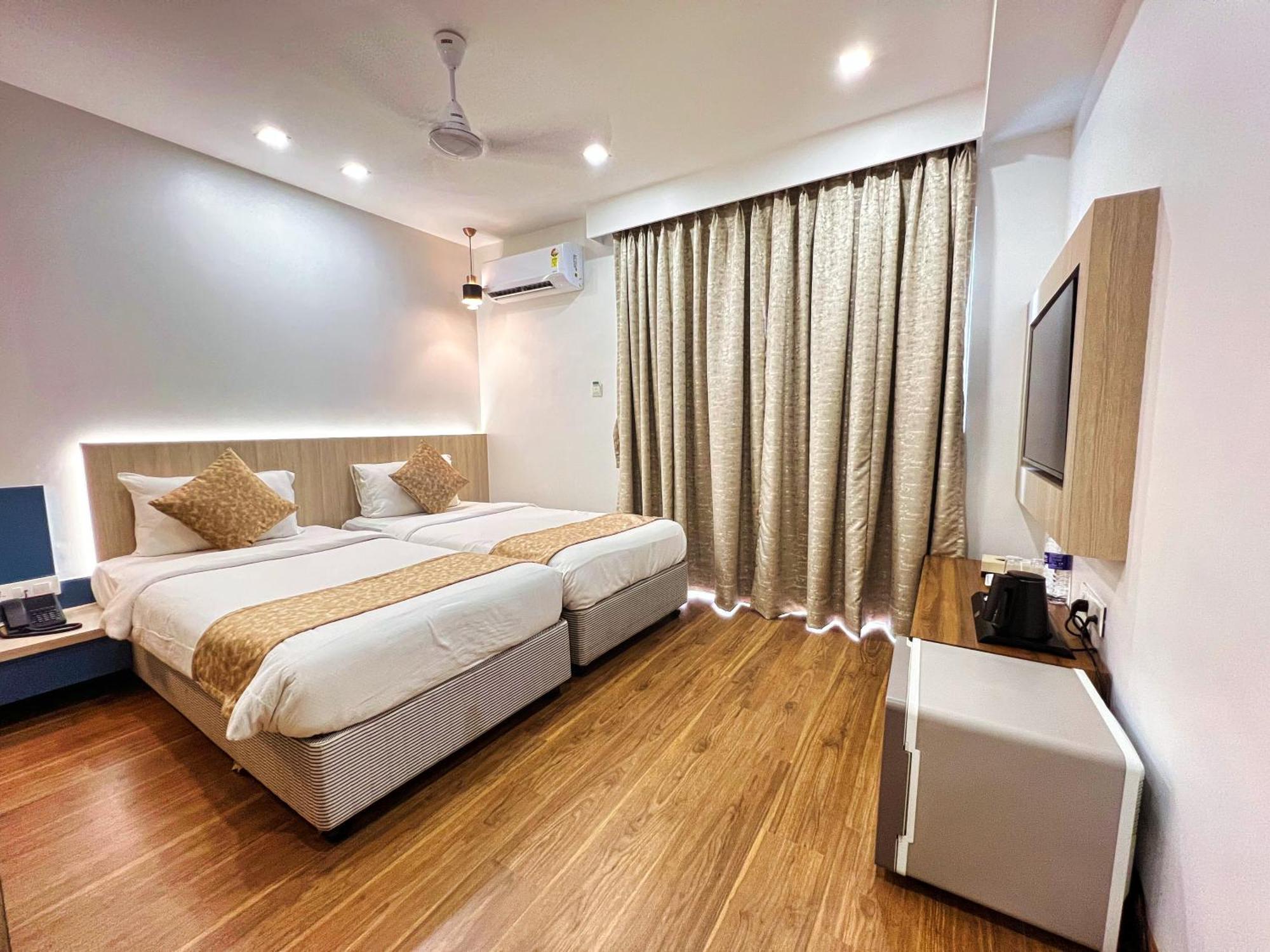 White House By Maxxvalue Service Apartments Bandra Bombay Esterno foto