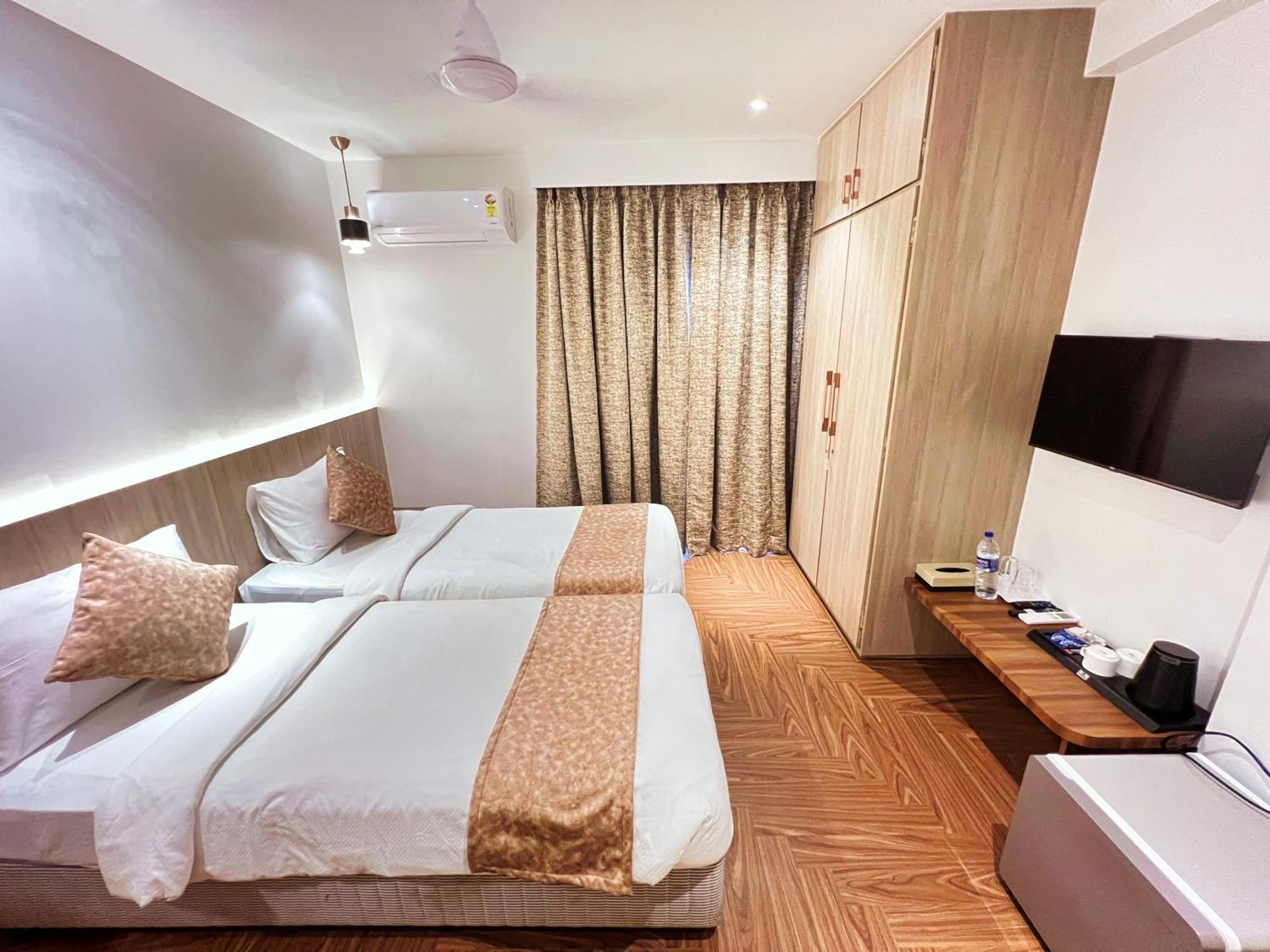 White House By Maxxvalue Service Apartments Bandra Bombay Esterno foto