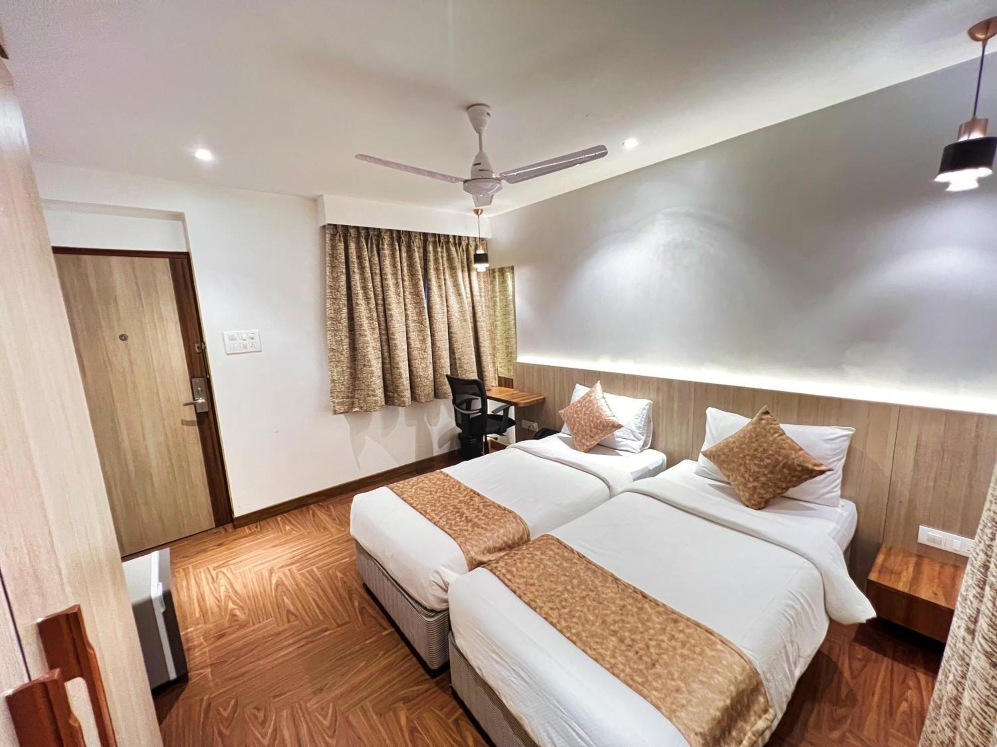 White House By Maxxvalue Service Apartments Bandra Bombay Esterno foto