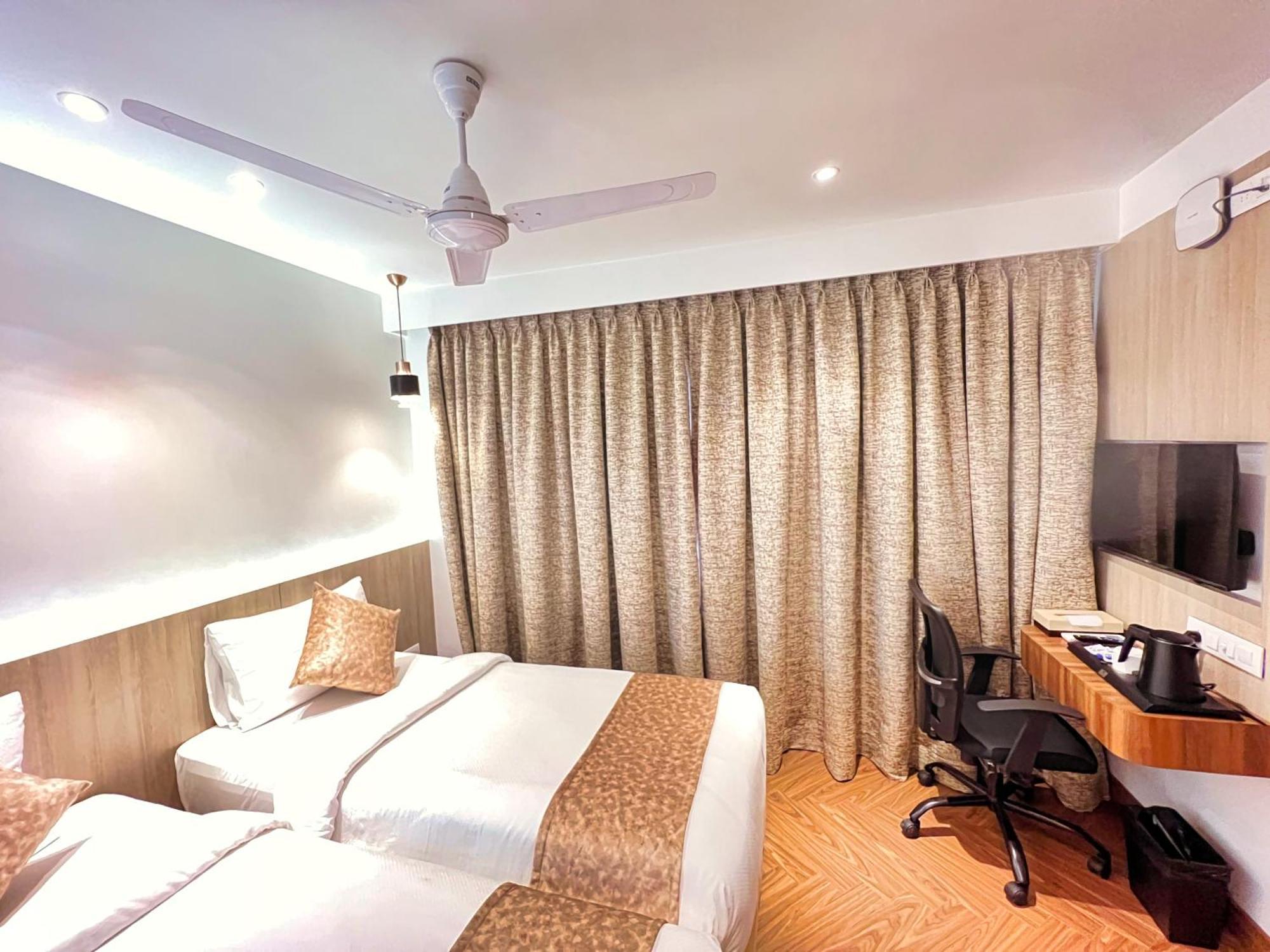 White House By Maxxvalue Service Apartments Bandra Bombay Esterno foto